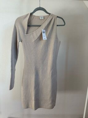 Abercrombie & Fitch One-Shoulder Knit Dress in Light Beige with Gold